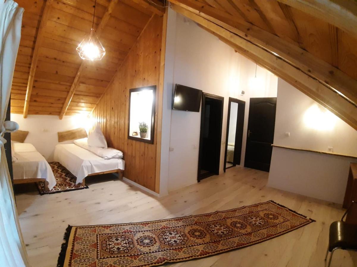 Clematis House Villa Voroneț Eksteriør billede