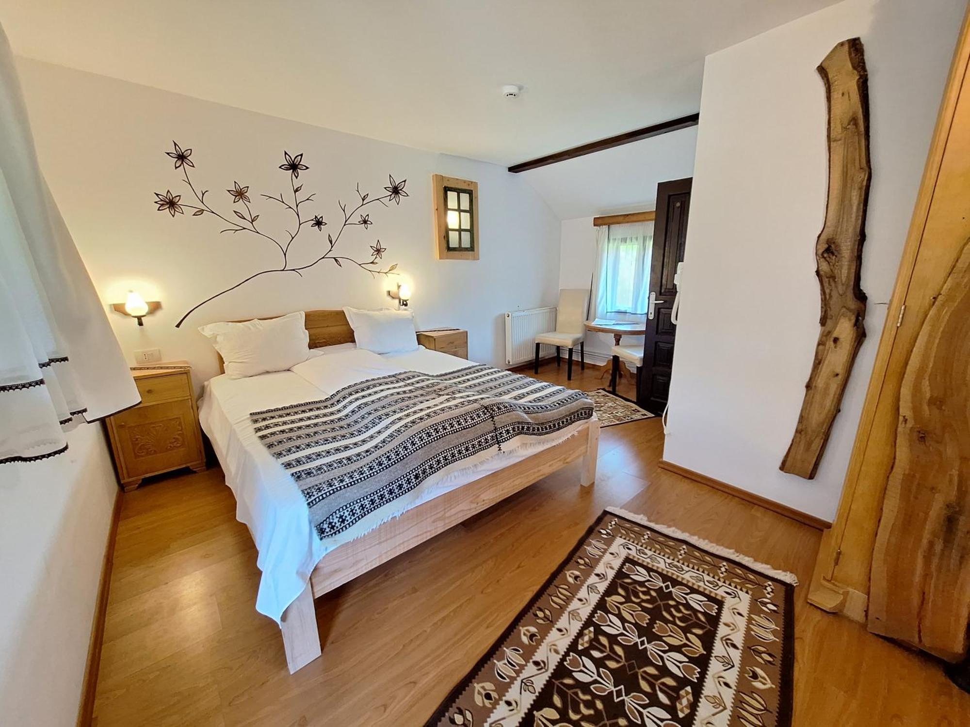 Clematis House Villa Voroneț Eksteriør billede